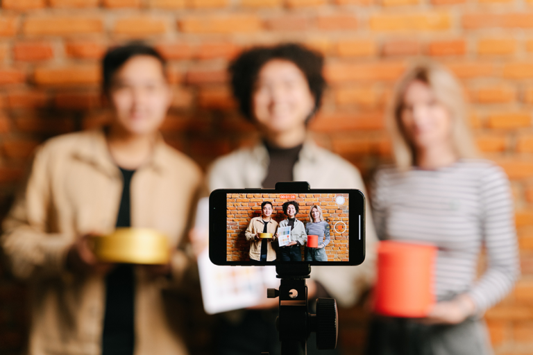Accelerate your online sales: 6 testimonial tools that make it easy